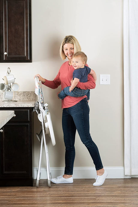 Graco Snack N' Stow™ Highchair