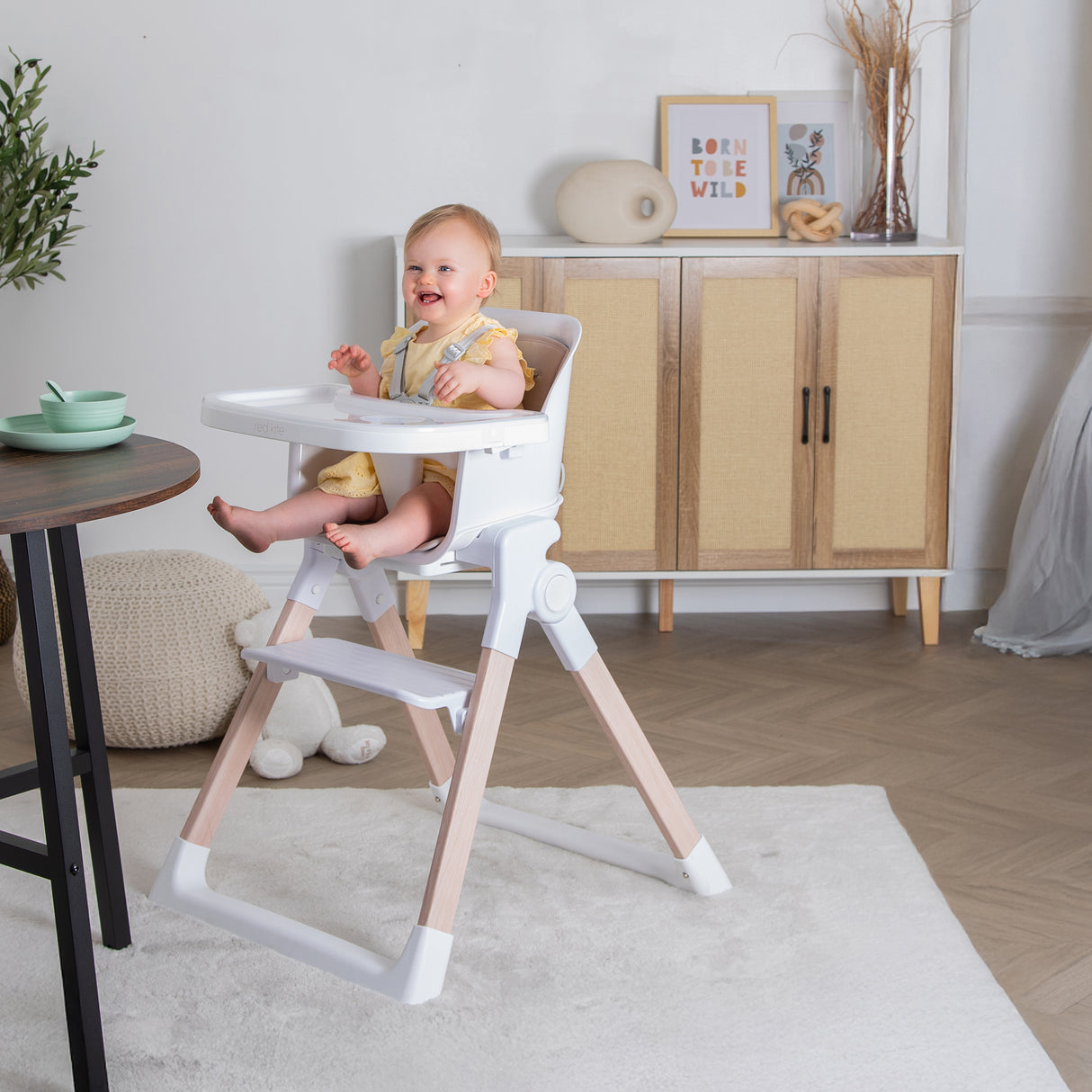 Red Kite Feed Me Orbit Highchair