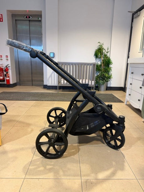 Noordi Fjordi V2 Limited Edition With Travel Carrier Car Seat - Forest Green (OPEN BOX)