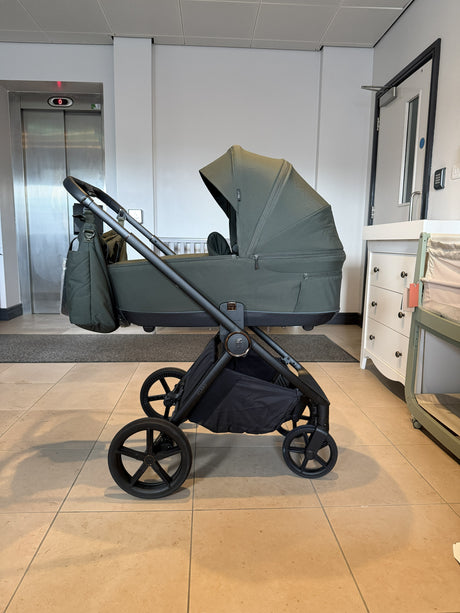 Venicci Claro 3in1 Plus Tiago 360 Car Seat and Isofix Base - Forest (OPEN BOX)