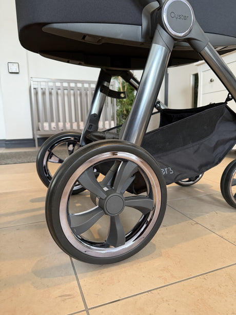 Oyster 3 Complete Pram - Black Olive (OPEN BOX)