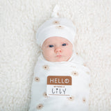 Lulujo - Bamboo Hat and Swaddle Blanket Gift Set - Daisies