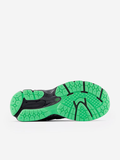 New Balance Boys 1906 Trainers in Black