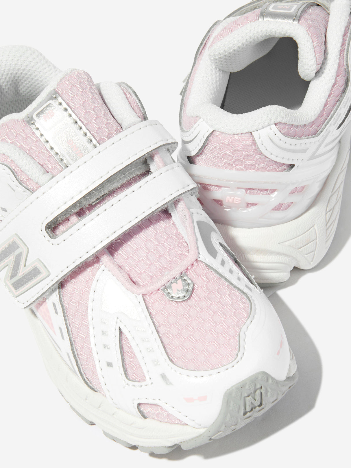 New Balance Girls 1906 Trainers in White