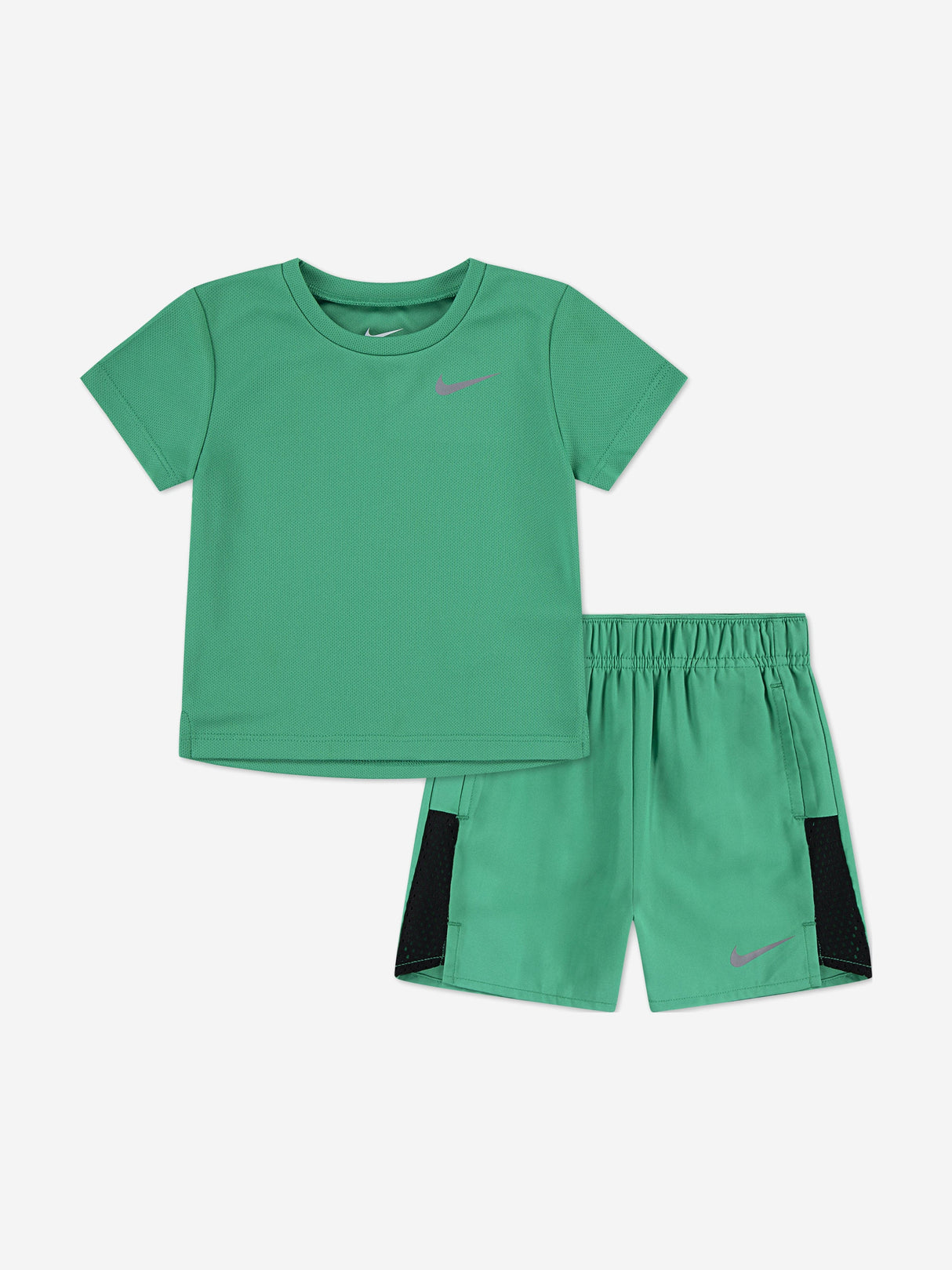 Nike Boys Miller Challenge DF Short Set in Green