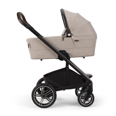 Nuna MIXX Next with ARRA Flex & Base Curv Travel System