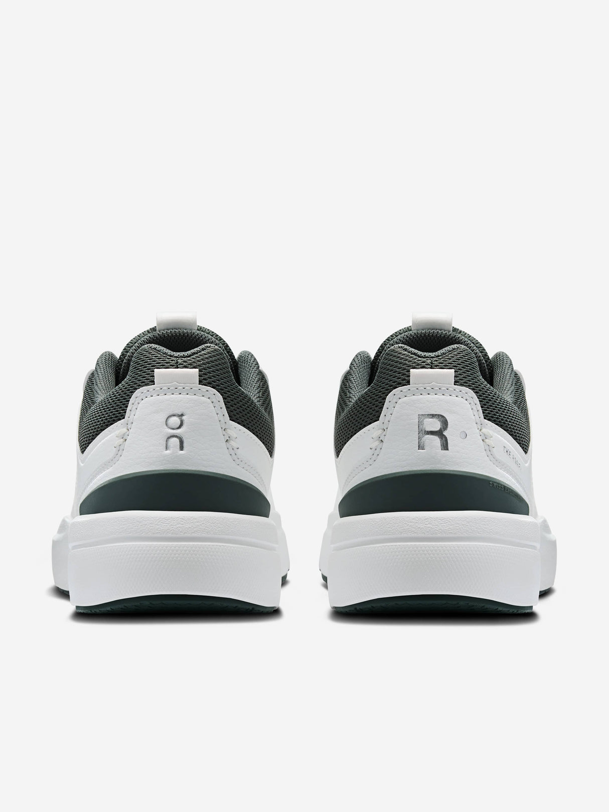 On Running Kids The Roger Trainers in White