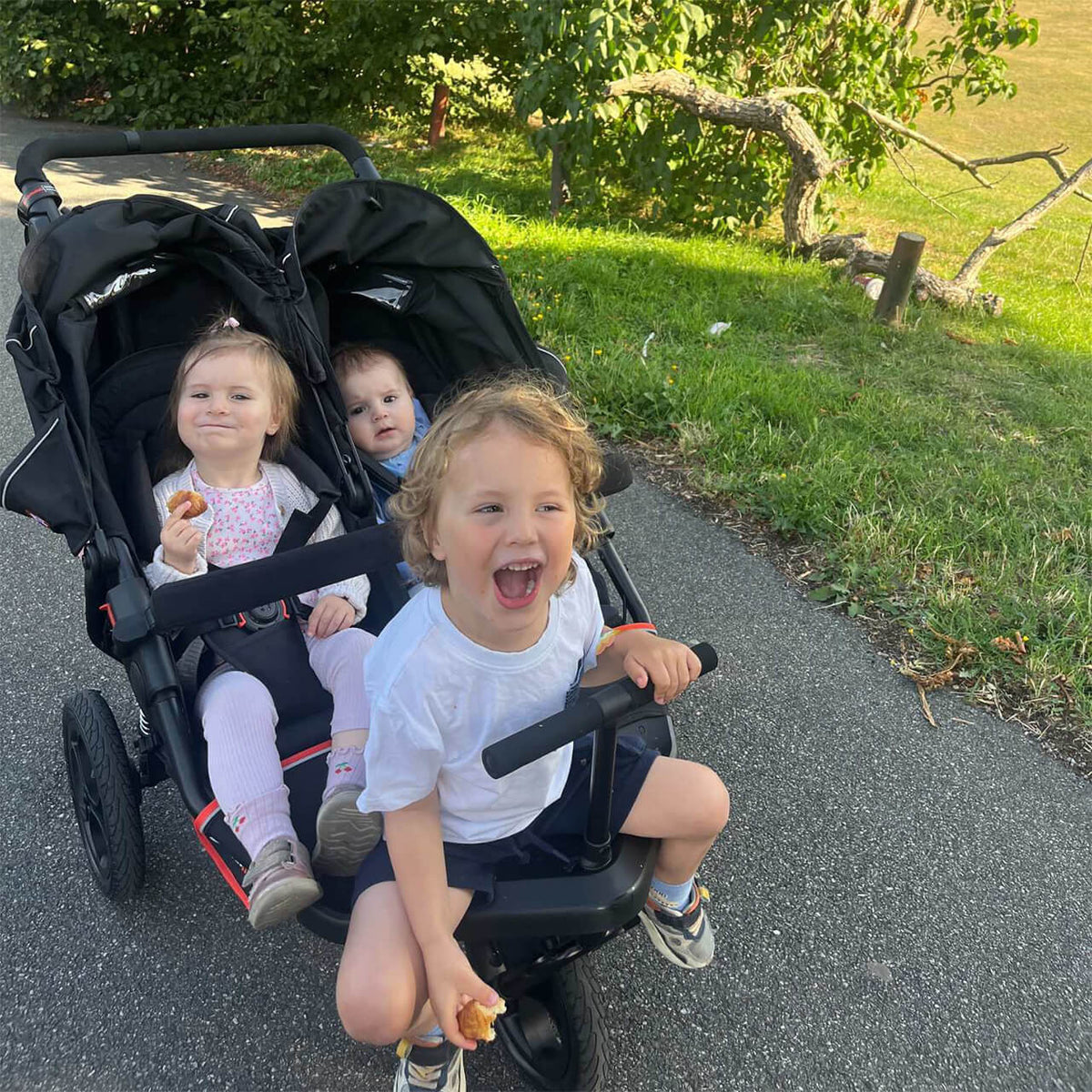 Out 'n' About Nipper V6 Front Rider Sibling Ride-On